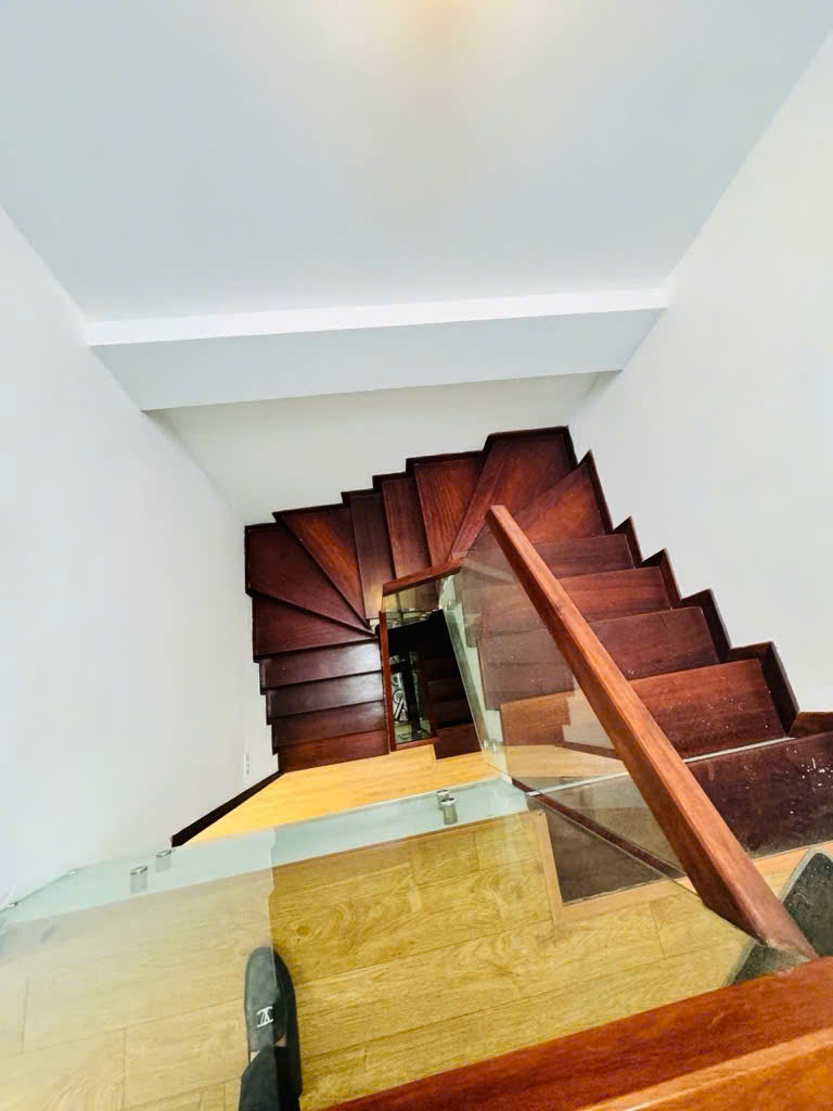 BÁN NHÀ PHÂN LÔ PHỐ VỌNG - 50m 5 Tầng. Ngay sát Cổng trường ĐH Kinh Tế. GARA Ô TÔ. Chỉ 15 tỷ - Ảnh 3